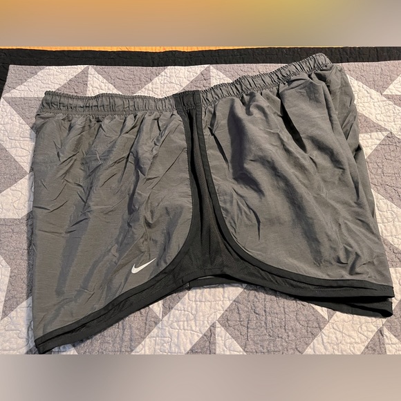 Nike Pants - Nike Tempo Dri-Fit Short 3X Plus Grey